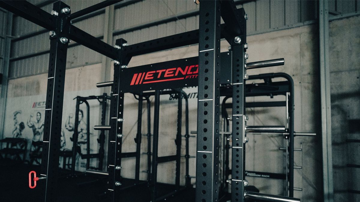 Cage de puissance/rack a squat avec plateforme Etenon | Etenon Fitness Cage de puissance/rack a squat avec plateforme Etenon | Etenon Fitness
